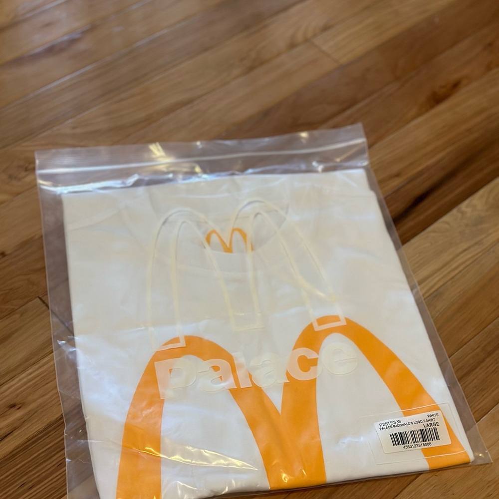 PALACE X MCDONALDS T SHIRT